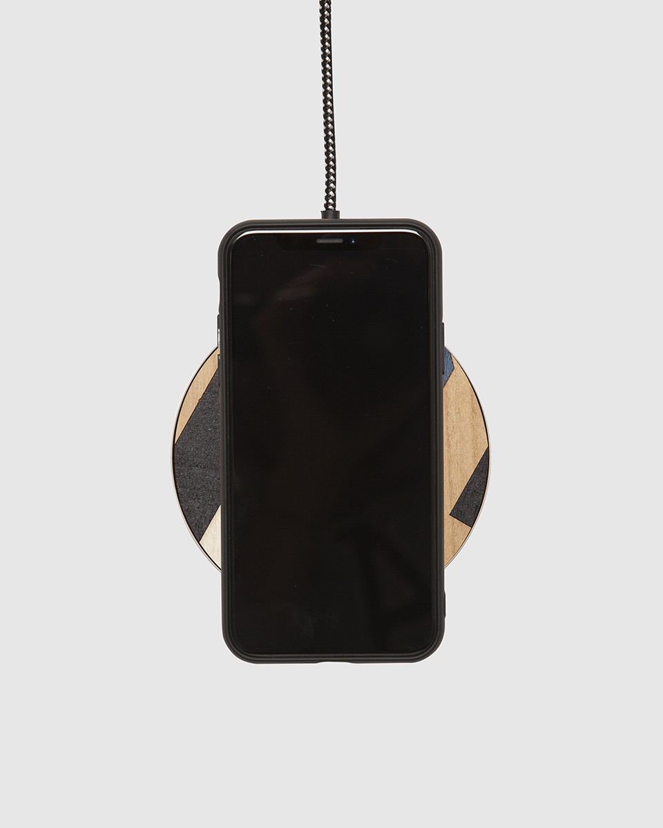 Wood'd Riga Blu Charger Acquista Ora