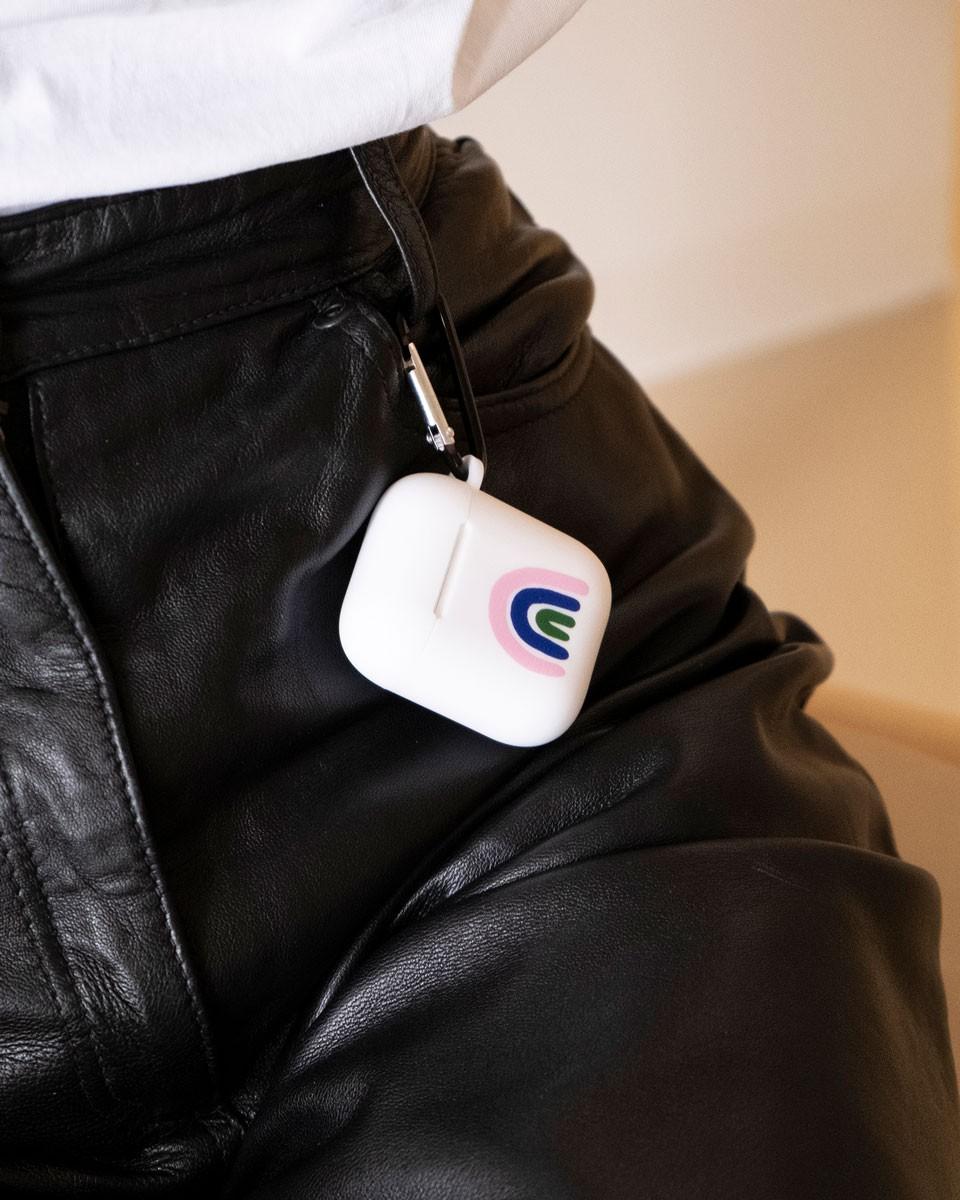 Wood'd AirPods Case Rainbow White Consegna Veloce